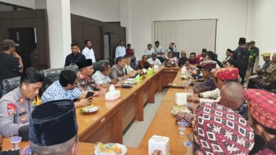 Ribuan Massa Buay Bulan Bersatu Desak Pemkab Tubaba Fasilitasi Mediasi dengan PTPN 1.
